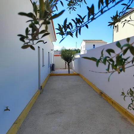 Reva ,8 Couchages, Piscine Entre Terre Et Nézignan-lʼÉvêque