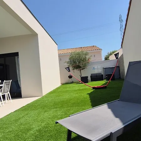Reva ,8 Couchages, Piscine Entre Terre Et Villa Nézignan-lʼÉvêque