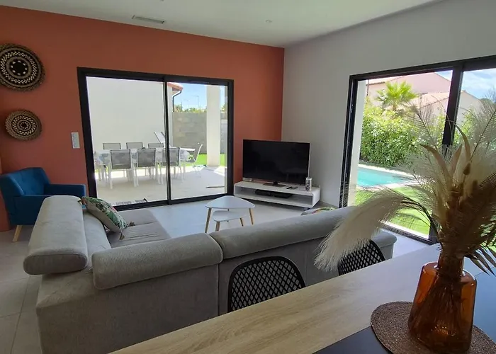 Reva ,8 Couchages, Piscine Entre Terre Et Nézignan-lʼÉvêque